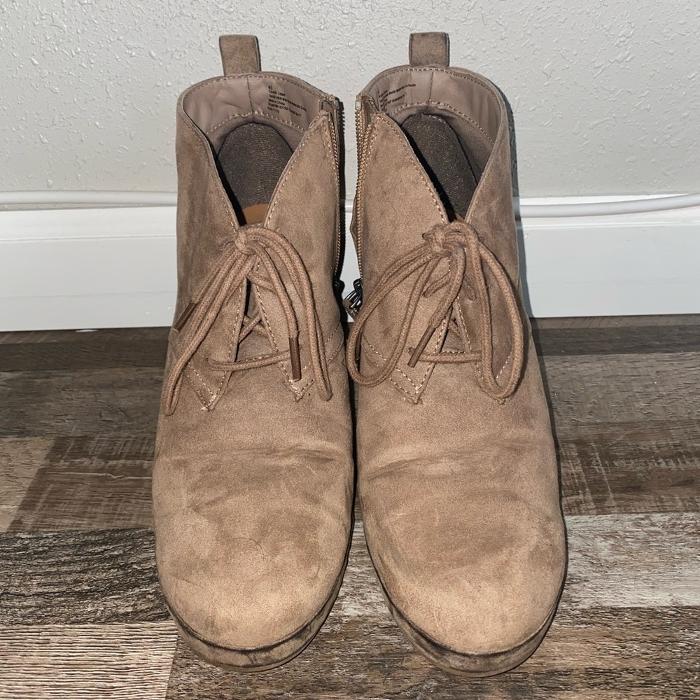 Target Boots, Size 9.5, Color: Tan/Brown